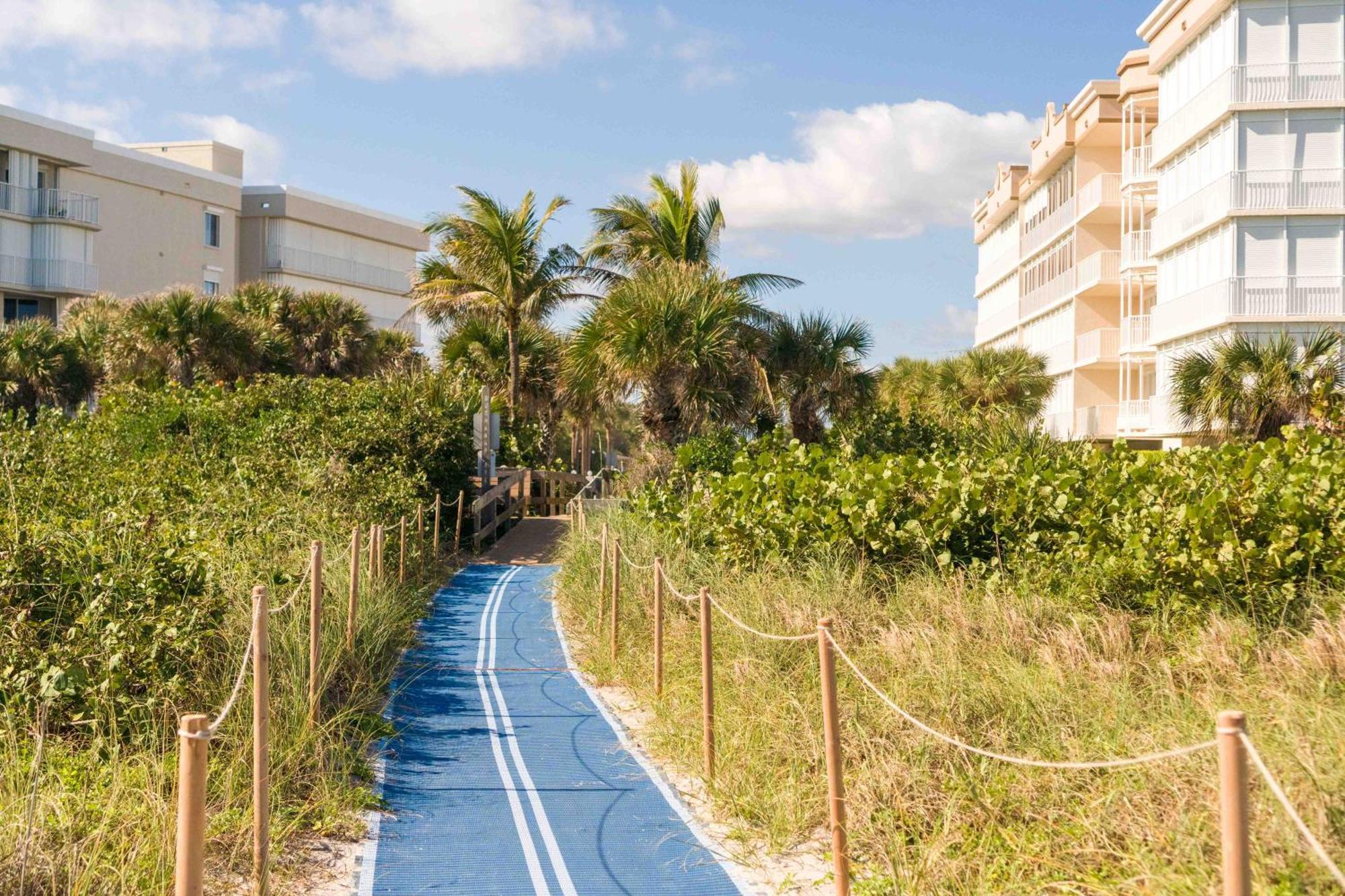 Private Tropical Beach Oasis - Coral Cape Canaveral Buitenkant foto